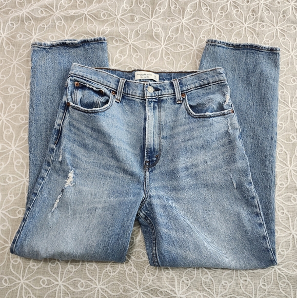 Abercrombie & Fitch Denim - Abercrombie & Fitch 90's Straight  Ultra High Rise Jeans